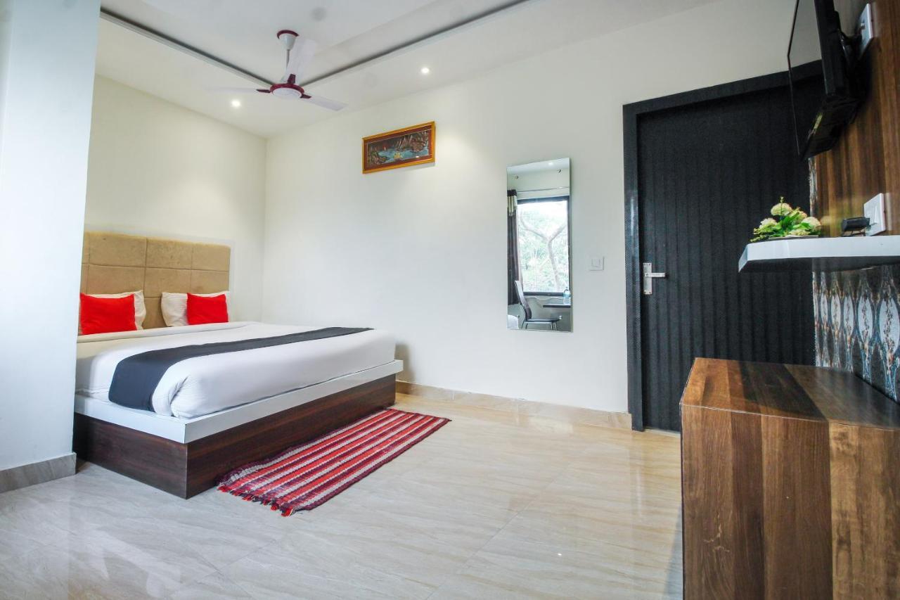 Hotel O Jalsa Tājganj Kültér fotó
