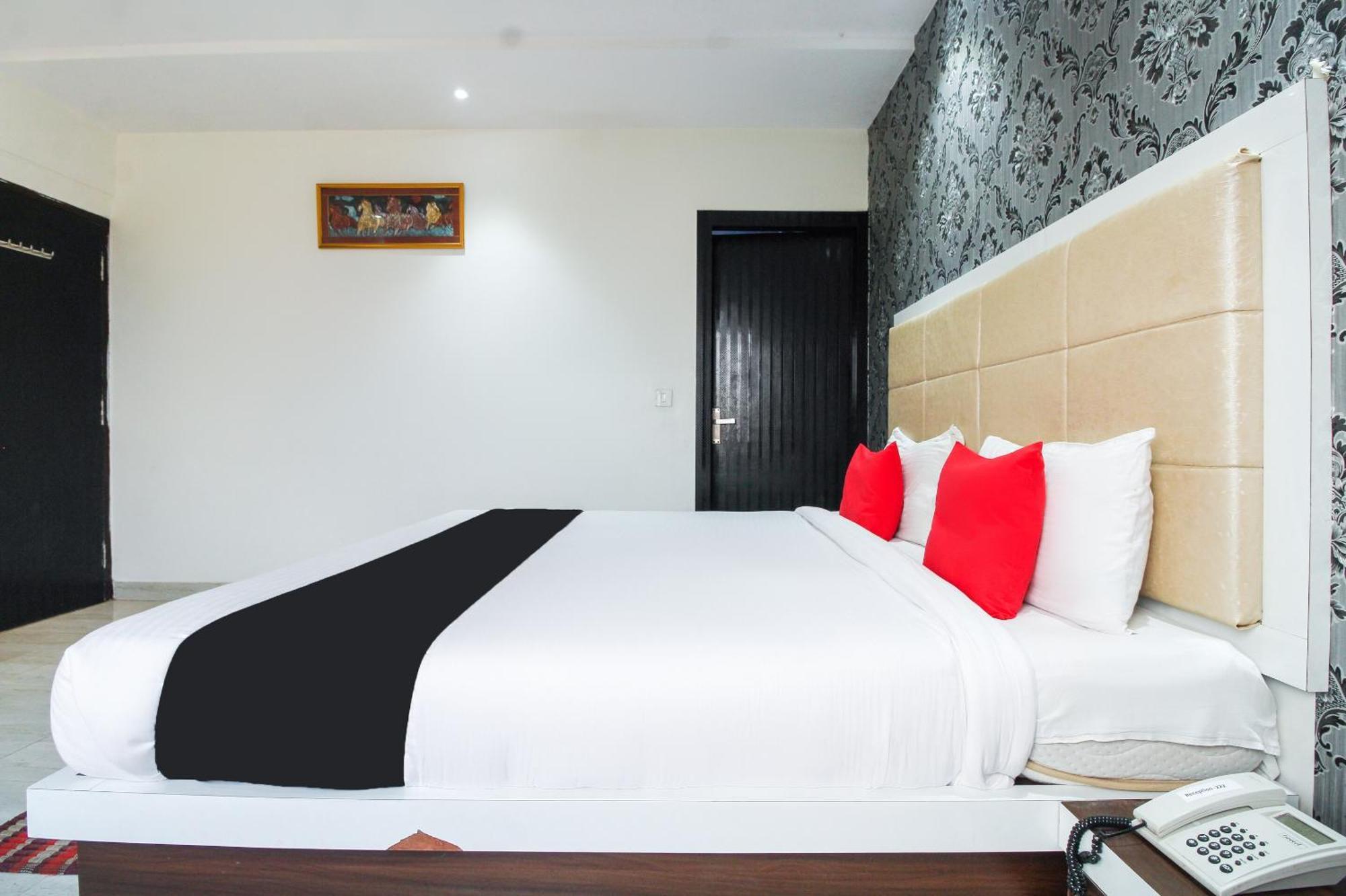 Hotel O Jalsa Tājganj Kültér fotó