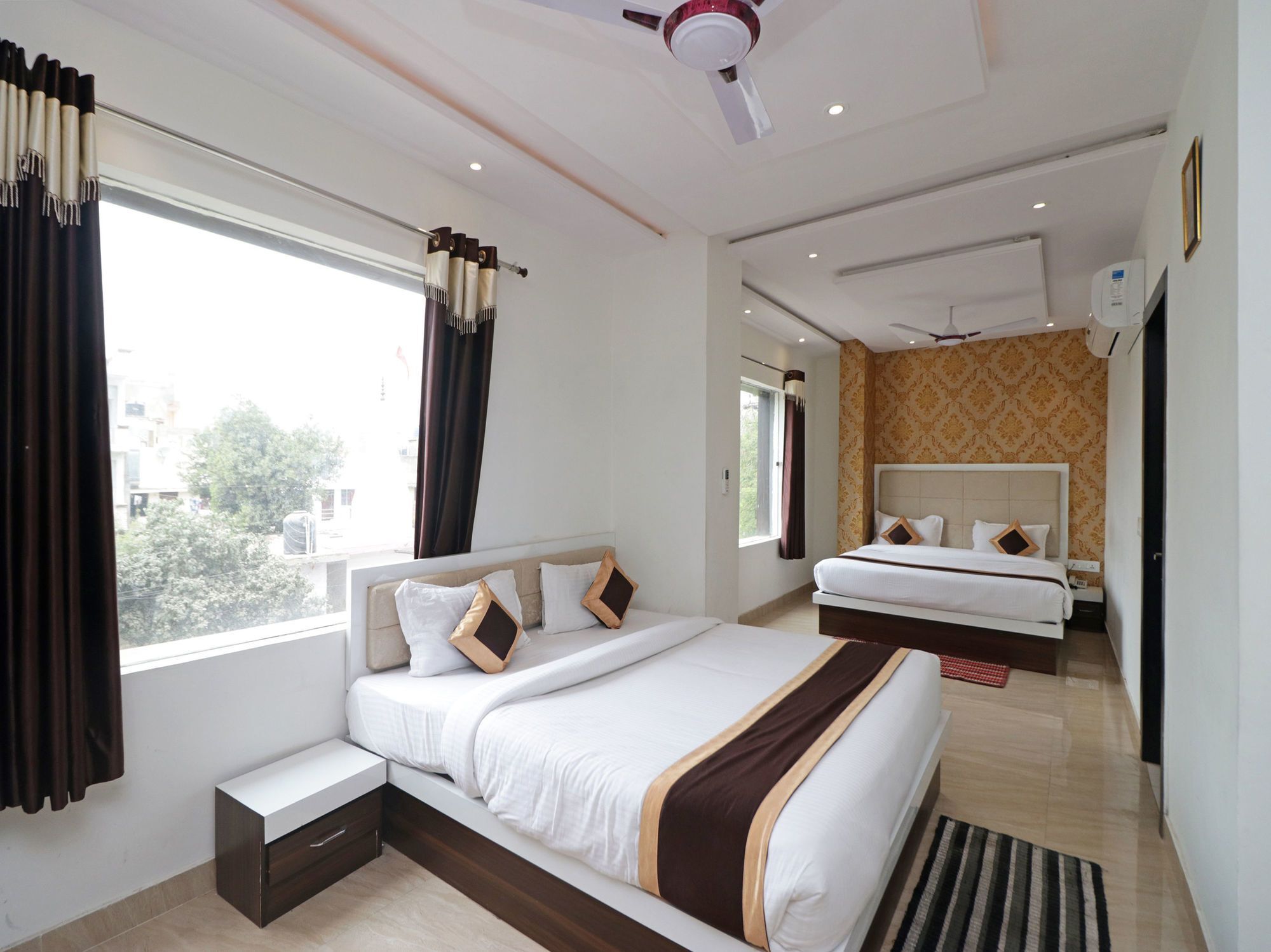 Hotel O Jalsa Tājganj Kültér fotó